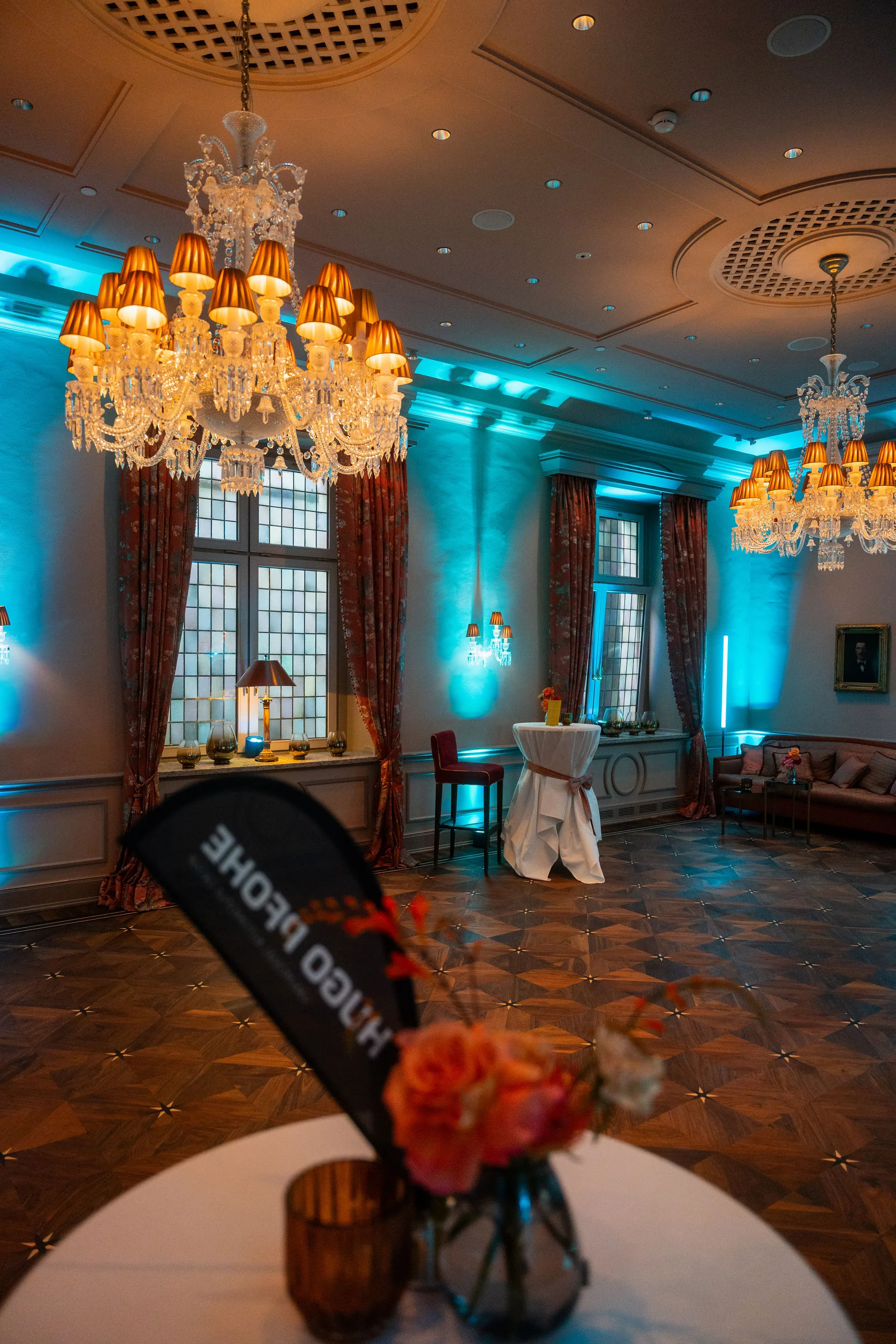 DJ bei der Abendveranstaltung – Fairmont Hotel Vier Jahreszeiten