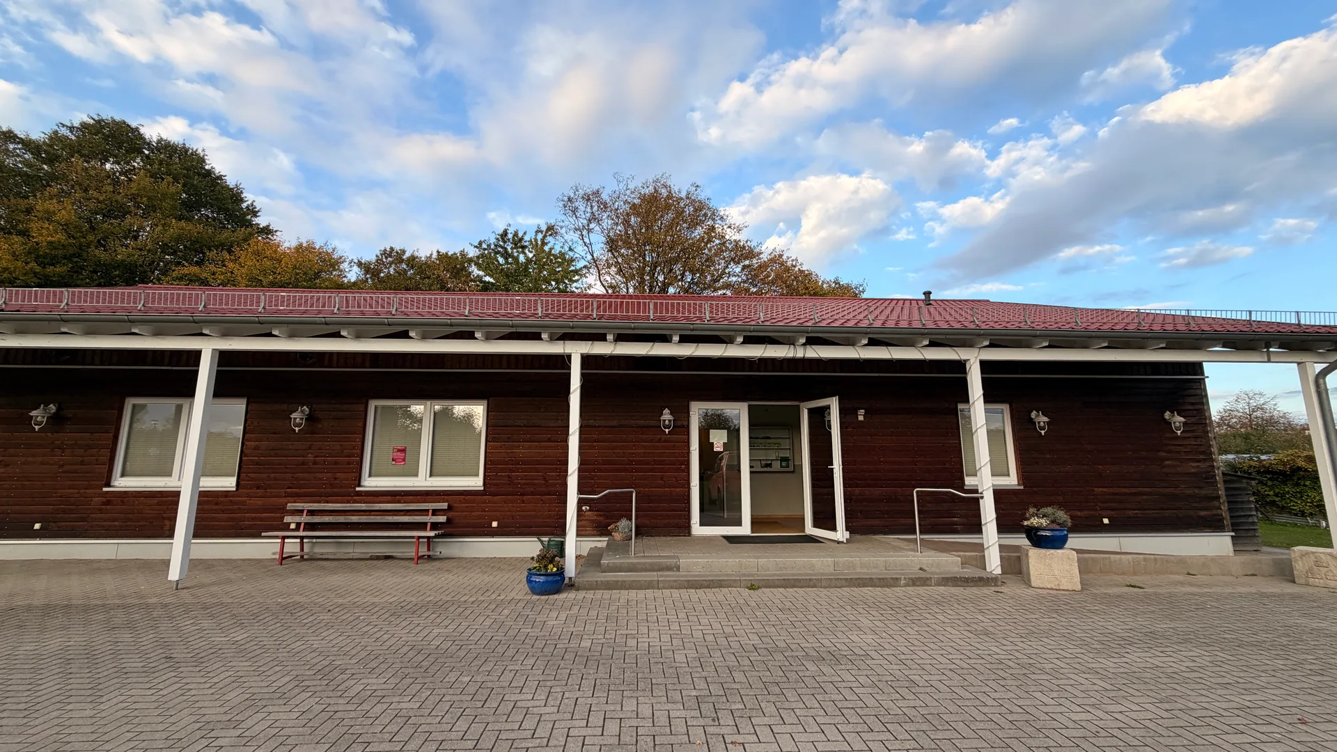 DJ beim Firmenevent – Gemeinschaftshaus Falkenfeld