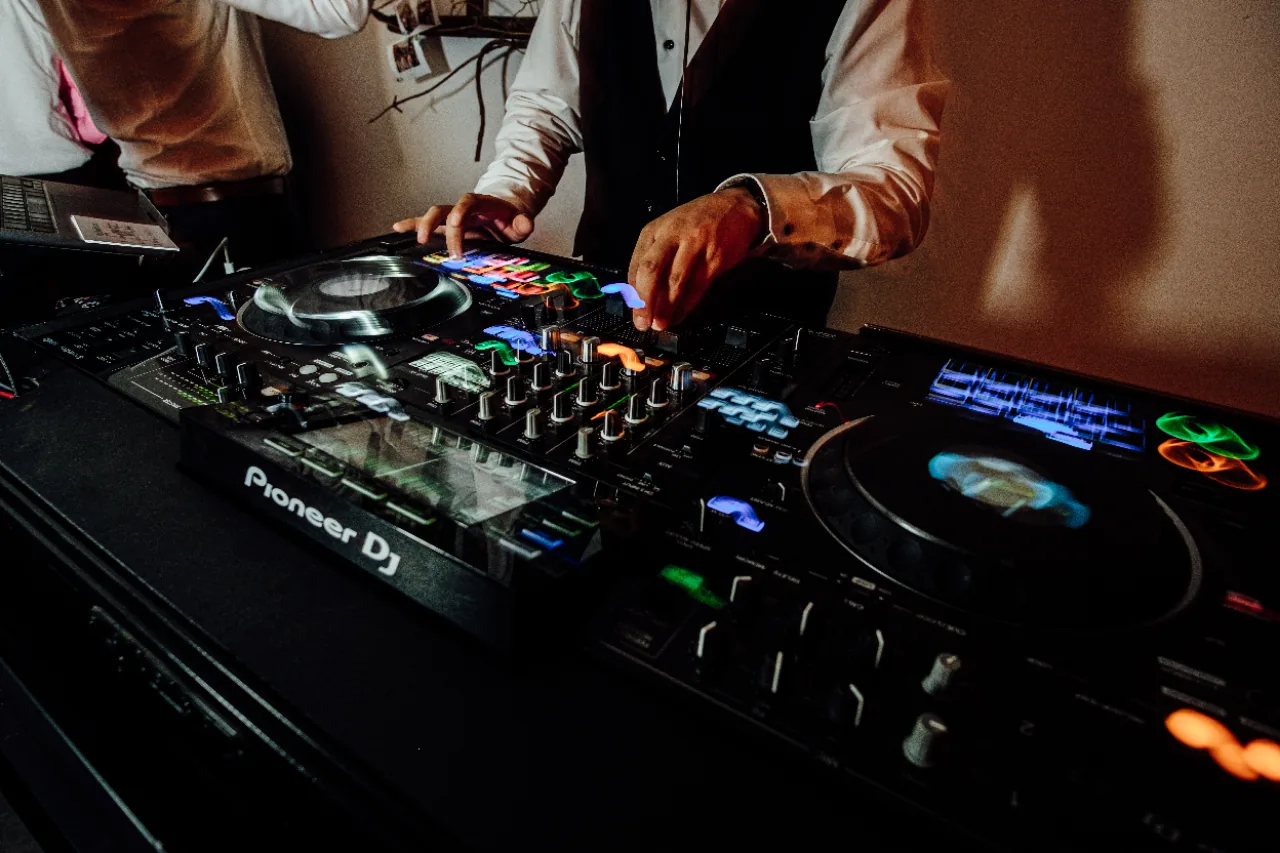 DJ Forte bei Kuh-Lounge