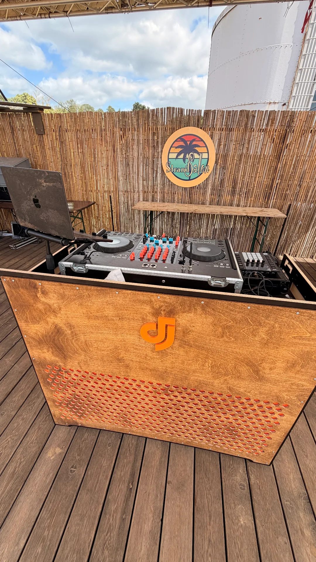 DJ Forte bei Strandsalon