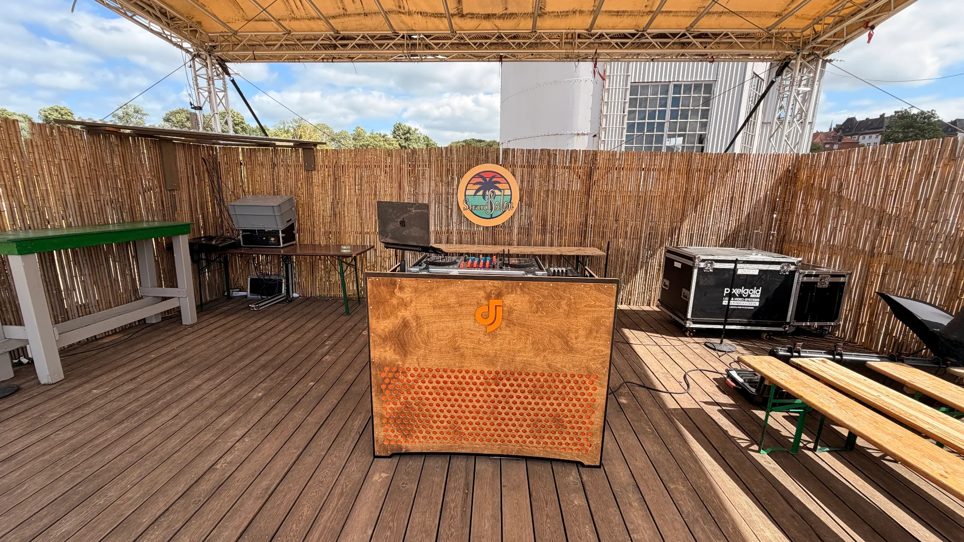 DJ Forte bei Strandsalon