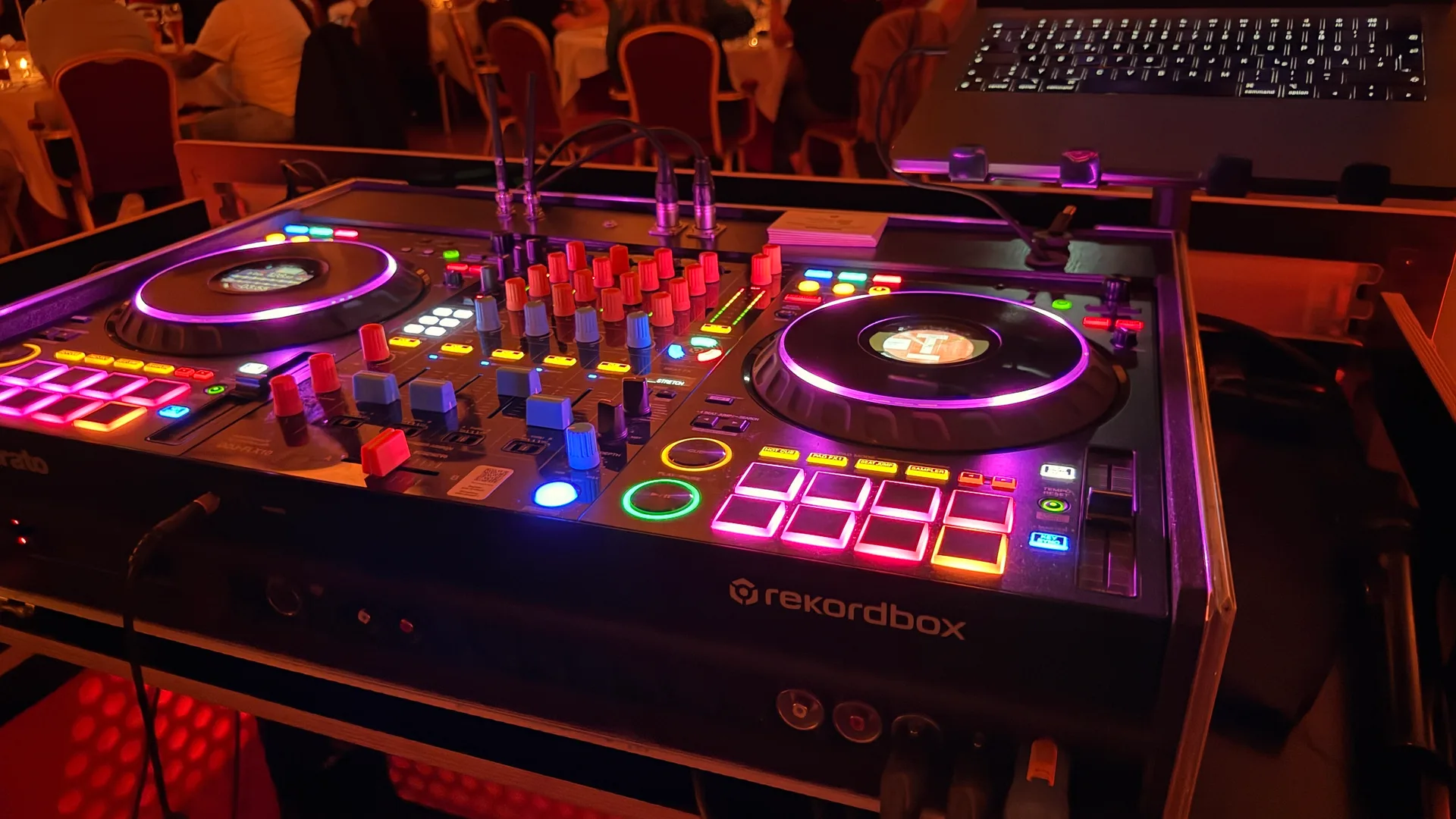 DJ beim Sommerfest – Yachthafenresidenz Hohe Düne Warnemünde